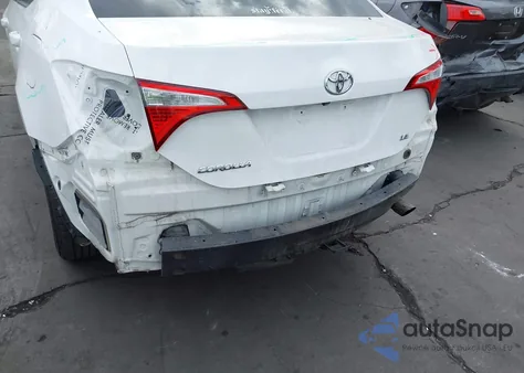2016 Toyota Corolla Le z USA, uszkodzony, nr VIN 5YFBURHEXGP472692
